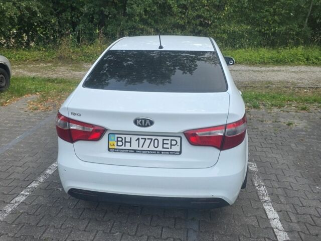Белый Киа Рио, объемом двигателя 1.6 л и пробегом 152 тыс. км за 9267 $, фото 5 на Automoto.ua