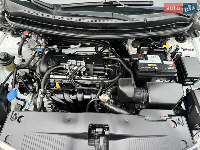 Белый Киа Рио, объемом двигателя 1.4 л и пробегом 162 тыс. км за 7500 $, фото 9 на Automoto.ua