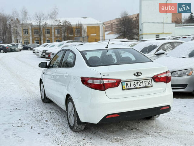 Белый Киа Рио, объемом двигателя 1.6 л и пробегом 148 тыс. км за 7800 $, фото 2 на Automoto.ua
