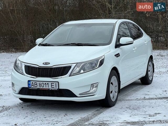 Белый Киа Рио, объемом двигателя 1.4 л и пробегом 125 тыс. км за 8300 $, фото 12 на Automoto.ua