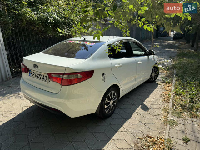 Белый Киа Рио, объемом двигателя 1.4 л и пробегом 84 тыс. км за 9200 $, фото 1 на Automoto.ua
