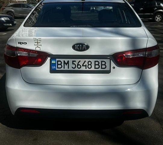 Белый Киа Рио, объемом двигателя 1.4 л и пробегом 176 тыс. км за 6800 $, фото 3 на Automoto.ua