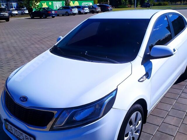 Білий Кіа Ріо, об'ємом двигуна 1.4 л та пробігом 165 тис. км за 7300 $, фото 6 на Automoto.ua