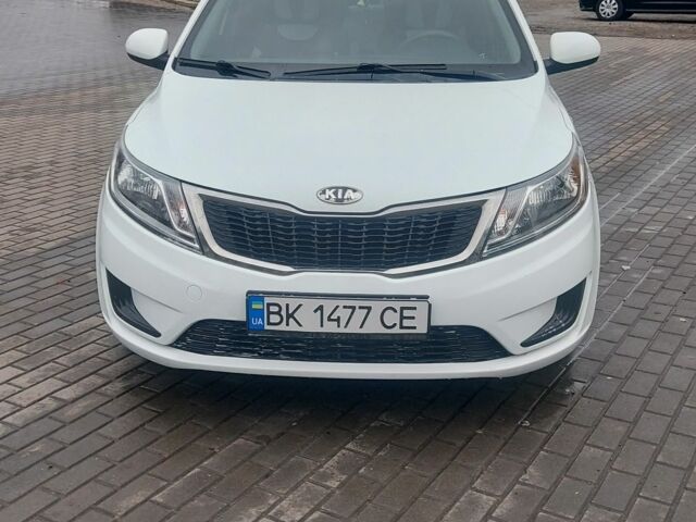 Белый Киа Рио, объемом двигателя 1.4 л и пробегом 125 тыс. км за 7500 $, фото 6 на Automoto.ua