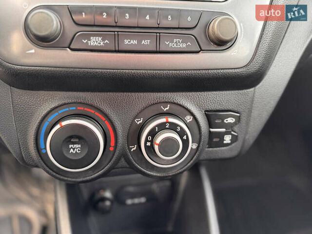 Білий Кіа Ріо, об'ємом двигуна 1.4 л та пробігом 169 тис. км за 5999 $, фото 11 на Automoto.ua