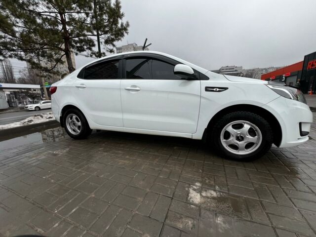 Белый Киа Рио, объемом двигателя 1.4 л и пробегом 106 тыс. км за 8500 $, фото 13 на Automoto.ua