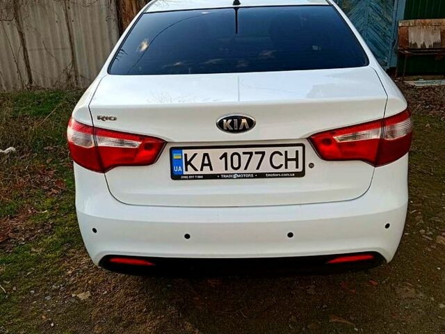 Білий Кіа Ріо, об'ємом двигуна 1.4 л та пробігом 870 тис. км за 7500 $, фото 2 на Automoto.ua