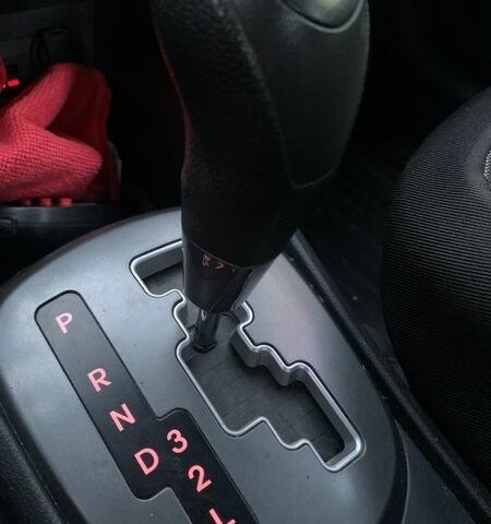 Білий Кіа Ріо, об'ємом двигуна 1.4 л та пробігом 177 тис. км за 8777 $, фото 14 на Automoto.ua