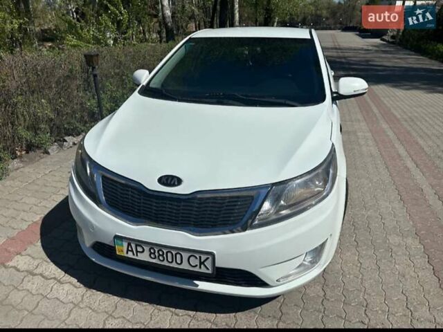 Білий Кіа Ріо, об'ємом двигуна 1.59 л та пробігом 185 тис. км за 7000 $, фото 2 на Automoto.ua