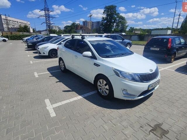 Белый Киа Рио, объемом двигателя 1.59 л и пробегом 130 тыс. км за 7400 $, фото 5 на Automoto.ua