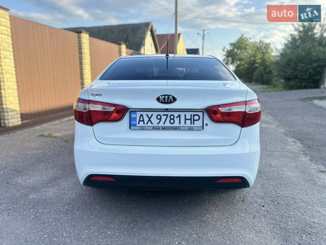 Белый Киа Рио, объемом двигателя 1.4 л и пробегом 145 тыс. км за 6500 $, фото 9 на Automoto.ua