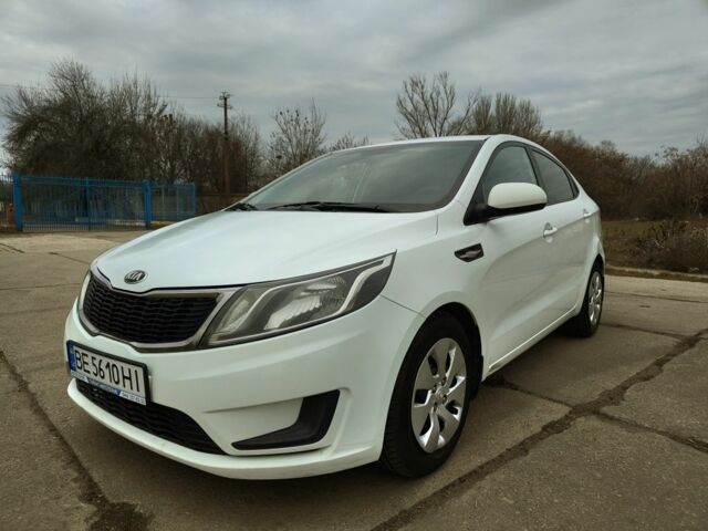Белый Киа Рио, объемом двигателя 1.4 л и пробегом 155 тыс. км за 8300 $, фото 5 на Automoto.ua