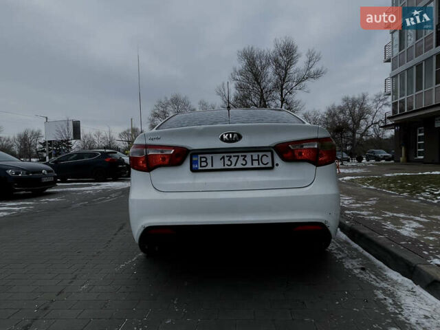 Білий Кіа Ріо, об'ємом двигуна 1.4 л та пробігом 210 тис. км за 6050 $, фото 4 на Automoto.ua