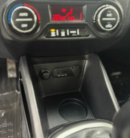 Білий Кіа Ріо, об'ємом двигуна 1.59 л та пробігом 238 тис. км за 6900 $, фото 20 на Automoto.ua