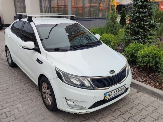 Белый Киа Рио, объемом двигателя 1.59 л и пробегом 130 тыс. км за 7400 $, фото 10 на Automoto.ua
