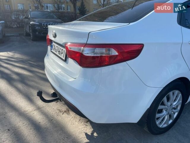 Белый Киа Рио, объемом двигателя 1.4 л и пробегом 216 тыс. км за 7400 $, фото 11 на Automoto.ua