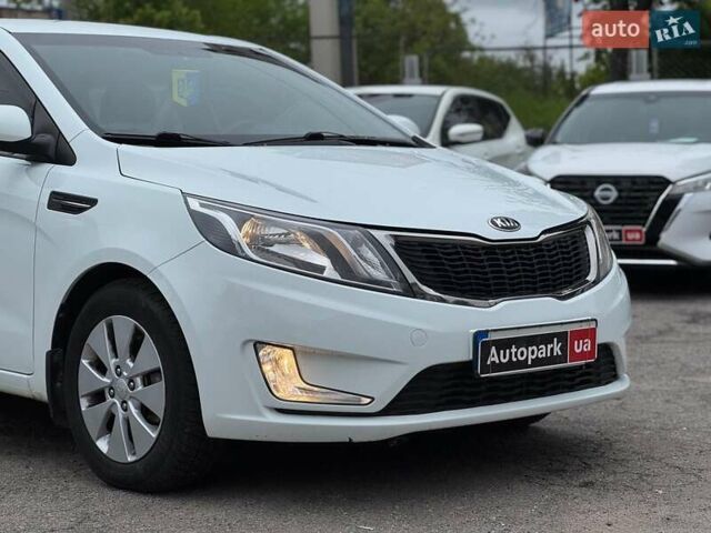 Белый Киа Рио, объемом двигателя 1.6 л и пробегом 105 тыс. км за 7790 $, фото 14 на Automoto.ua