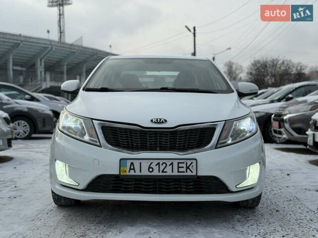 Белый Киа Рио, объемом двигателя 1.6 л и пробегом 148 тыс. км за 7800 $, фото 7 на Automoto.ua