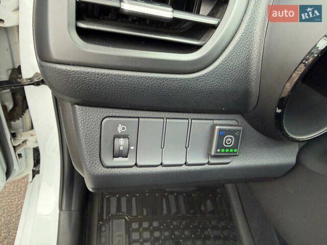 Белый Киа Рио, объемом двигателя 1.4 л и пробегом 23 тыс. км за 9900 $, фото 16 на Automoto.ua