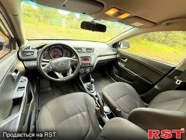 Белый Киа Рио, объемом двигателя 1.6 л и пробегом 255 тыс. км за 6200 $, фото 5 на Automoto.ua