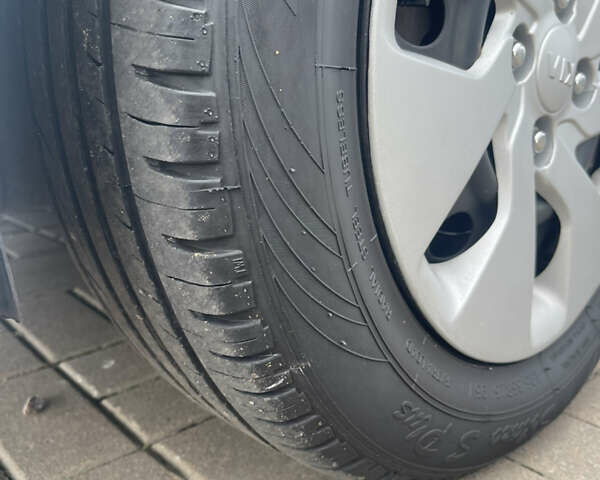 Білий Кіа Ріо, об'ємом двигуна 1.4 л та пробігом 141 тис. км за 6500 $, фото 18 на Automoto.ua