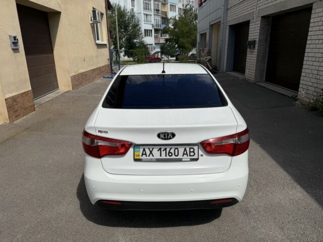 Белый Киа Рио, объемом двигателя 1.4 л и пробегом 143 тыс. км за 8917 $, фото 6 на Automoto.ua
