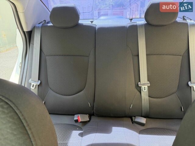 Белый Киа Рио, объемом двигателя 1.4 л и пробегом 143 тыс. км за 9199 $, фото 25 на Automoto.ua