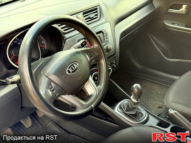 Белый Киа Рио, объемом двигателя 1.6 л и пробегом 255 тыс. км за 6200 $, фото 8 на Automoto.ua
