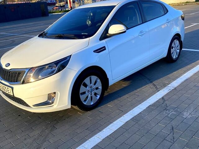 Белый Киа Рио, объемом двигателя 1.6 л и пробегом 103 тыс. км за 7500 $, фото 7 на Automoto.ua