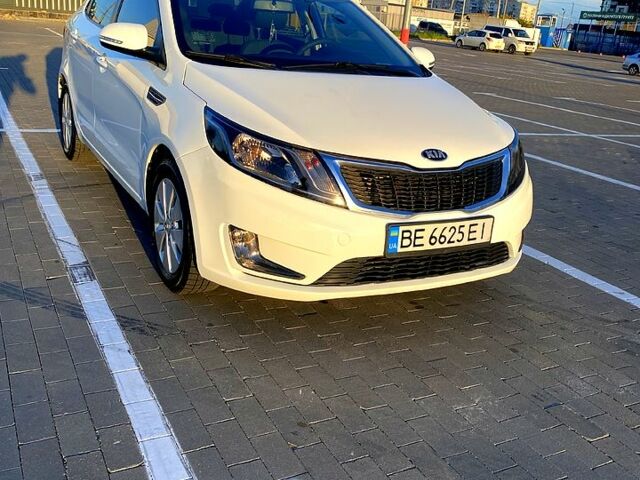 Белый Киа Рио, объемом двигателя 1.6 л и пробегом 103 тыс. км за 7500 $, фото 1 на Automoto.ua