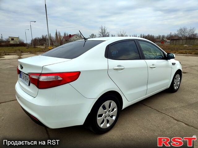 Белый Киа Рио, объемом двигателя 1.4 л и пробегом 163 тыс. км за 7800 $, фото 4 на Automoto.ua
