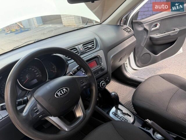 Белый Киа Рио, объемом двигателя 1.4 л и пробегом 143 тыс. км за 9199 $, фото 17 на Automoto.ua