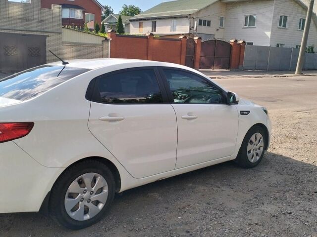 Білий Кіа Ріо, об'ємом двигуна 1.4 л та пробігом 84 тис. км за 8200 $, фото 2 на Automoto.ua