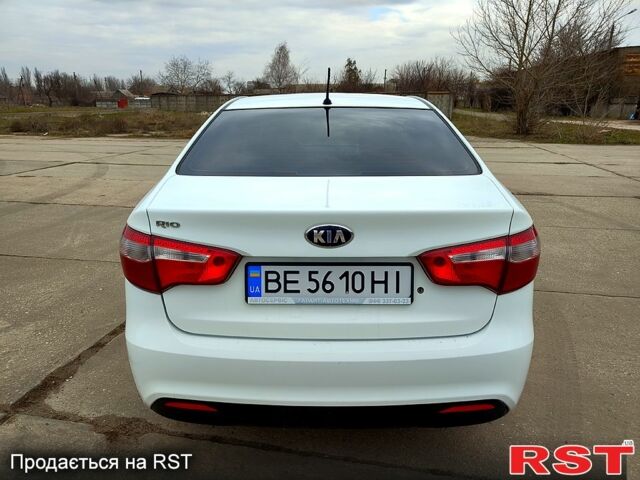Белый Киа Рио, объемом двигателя 1.4 л и пробегом 163 тыс. км за 7800 $, фото 5 на Automoto.ua