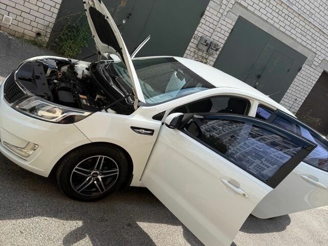 Белый Киа Рио, объемом двигателя 1.4 л и пробегом 143 тыс. км за 9199 $, фото 18 на Automoto.ua