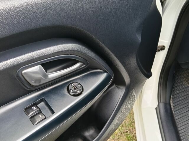 Белый Киа Рио, объемом двигателя 1.4 л и пробегом 137 тыс. км за 6400 $, фото 11 на Automoto.ua