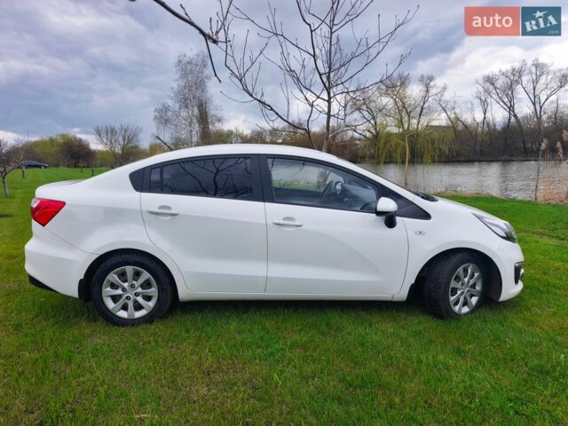 Белый Киа Рио, объемом двигателя 1.25 л и пробегом 85 тыс. км за 7600 $, фото 2 на Automoto.ua