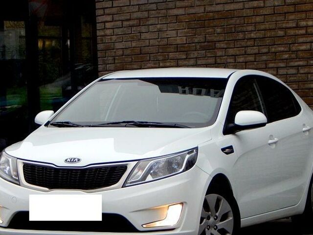 Белый Киа Рио, объемом двигателя 1.6 л и пробегом 76 тыс. км за 325000 $, фото 2 на Automoto.ua