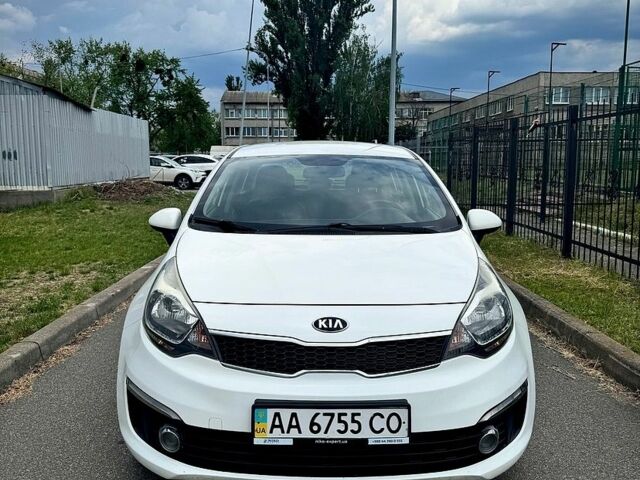 Белый Киа Рио, объемом двигателя 1.4 л и пробегом 160 тыс. км за 9100 $, фото 5 на Automoto.ua