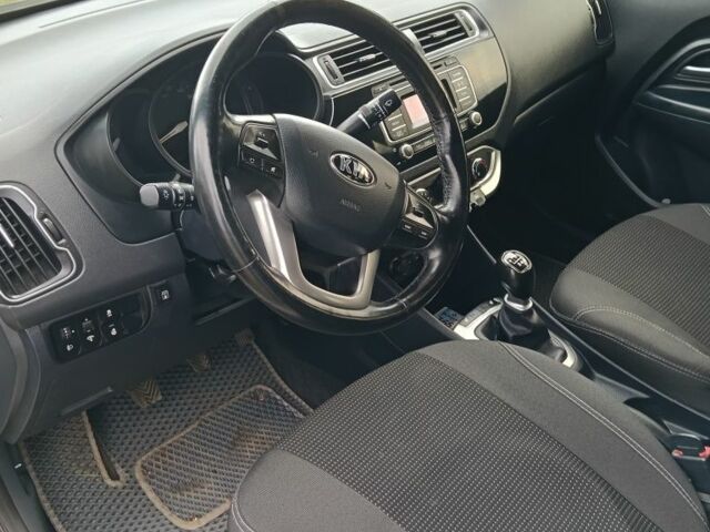 Белый Киа Рио, объемом двигателя 1.4 л и пробегом 137 тыс. км за 6400 $, фото 10 на Automoto.ua