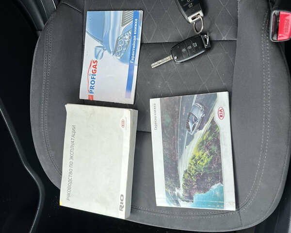Киа Рио 2015 в Виннице на Automoto.ua Белый Киа Рио, объемом двигателя 1.4 л и пробегом 143 тыс. км за 6700 $, фото 24 на Automoto.ua