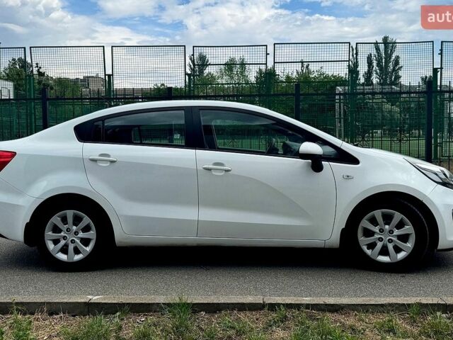 Белый Киа Рио, объемом двигателя 1.4 л и пробегом 160 тыс. км за 9100 $, фото 1 на Automoto.ua