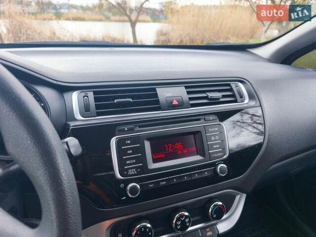 Белый Киа Рио, объемом двигателя 1.25 л и пробегом 85 тыс. км за 8400 $, фото 16 на Automoto.ua