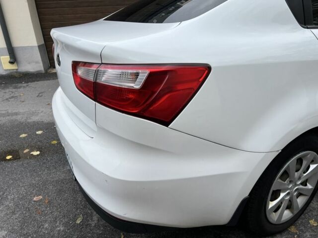 Белый Киа Рио, объемом двигателя 1.4 л и пробегом 149 тыс. км за 6700 $, фото 3 на Automoto.ua