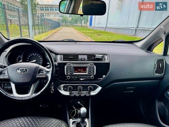 Белый Киа Рио, объемом двигателя 1.4 л и пробегом 160 тыс. км за 9100 $, фото 14 на Automoto.ua
