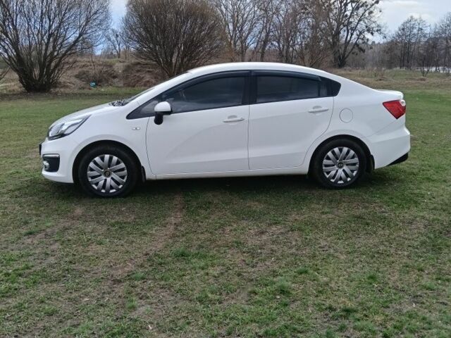 Белый Киа Рио, объемом двигателя 1.4 л и пробегом 137 тыс. км за 6400 $, фото 3 на Automoto.ua