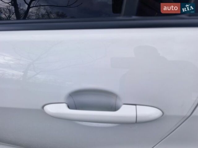 Белый Киа Рио, объемом двигателя 1.25 л и пробегом 85 тыс. км за 8100 $, фото 13 на Automoto.ua