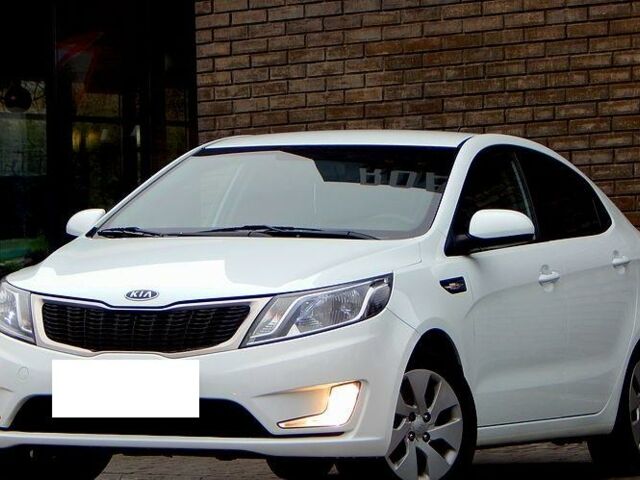 Белый Киа Рио, объемом двигателя 1.6 л и пробегом 76 тыс. км за 325000 $, фото 6 на Automoto.ua