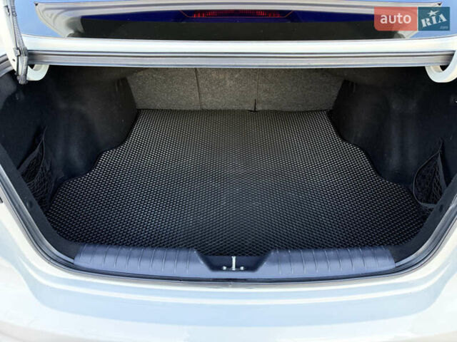 Білий Кіа Ріо, об'ємом двигуна 1.4 л та пробігом 132 тис. км за 9300 $, фото 29 на Automoto.ua