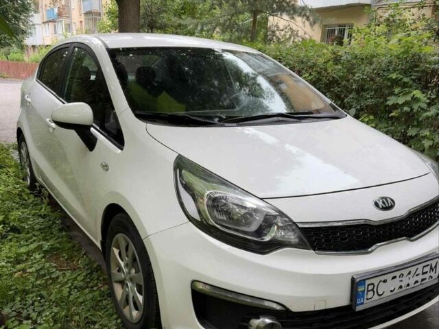 Білий Кіа Ріо, об'ємом двигуна 1.4 л та пробігом 203 тис. км за 9734 $, фото 1 на Automoto.ua